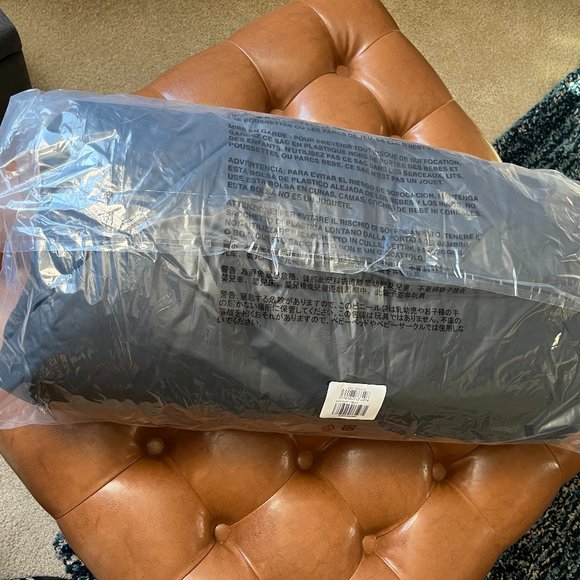 *Host Pick* NWT Unisex Yeezy Gap Round Jacket Sz L - Picture 6 of 16